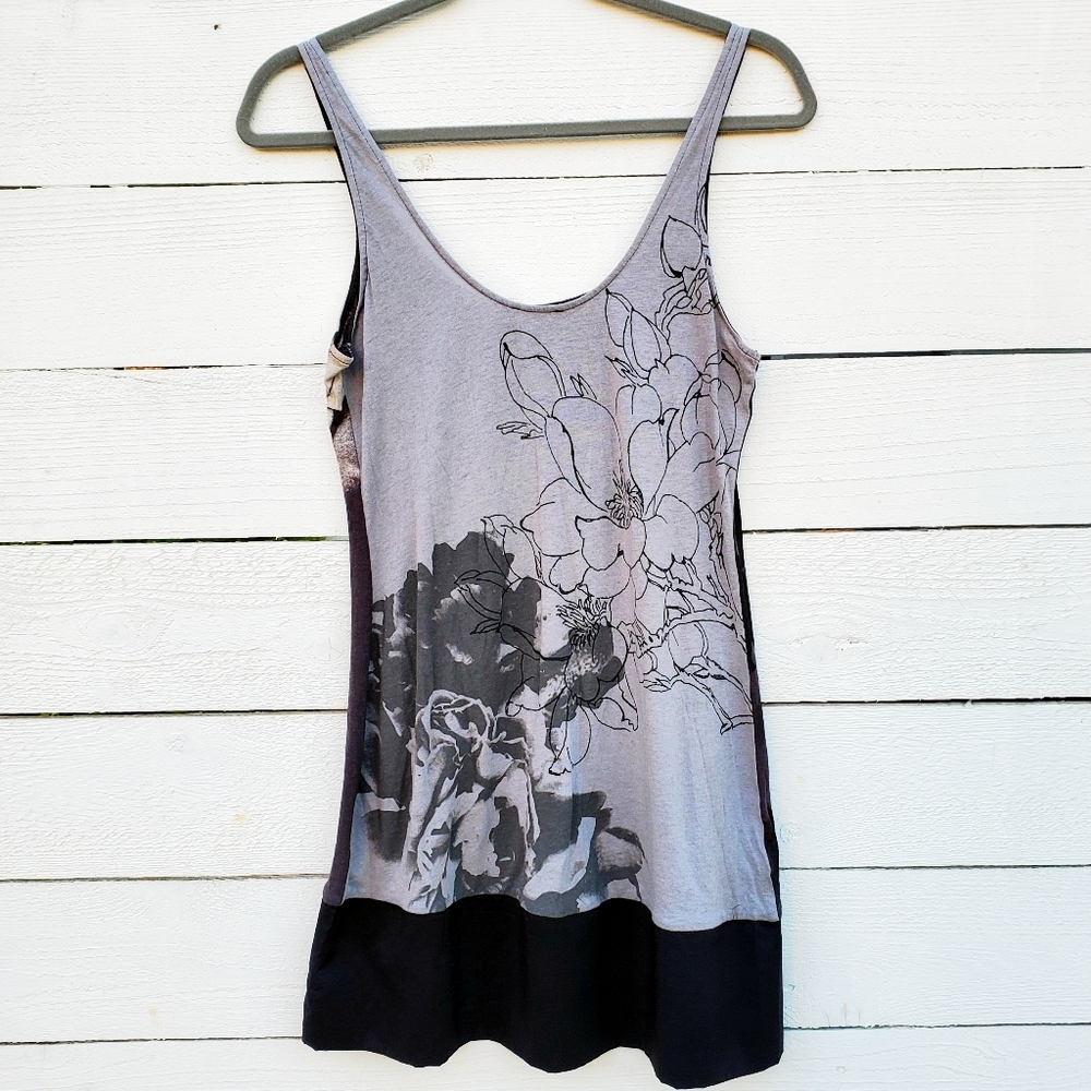 3/$22 Express Sleeveless Dressy Tank, Size Small - Picture 5 of 7